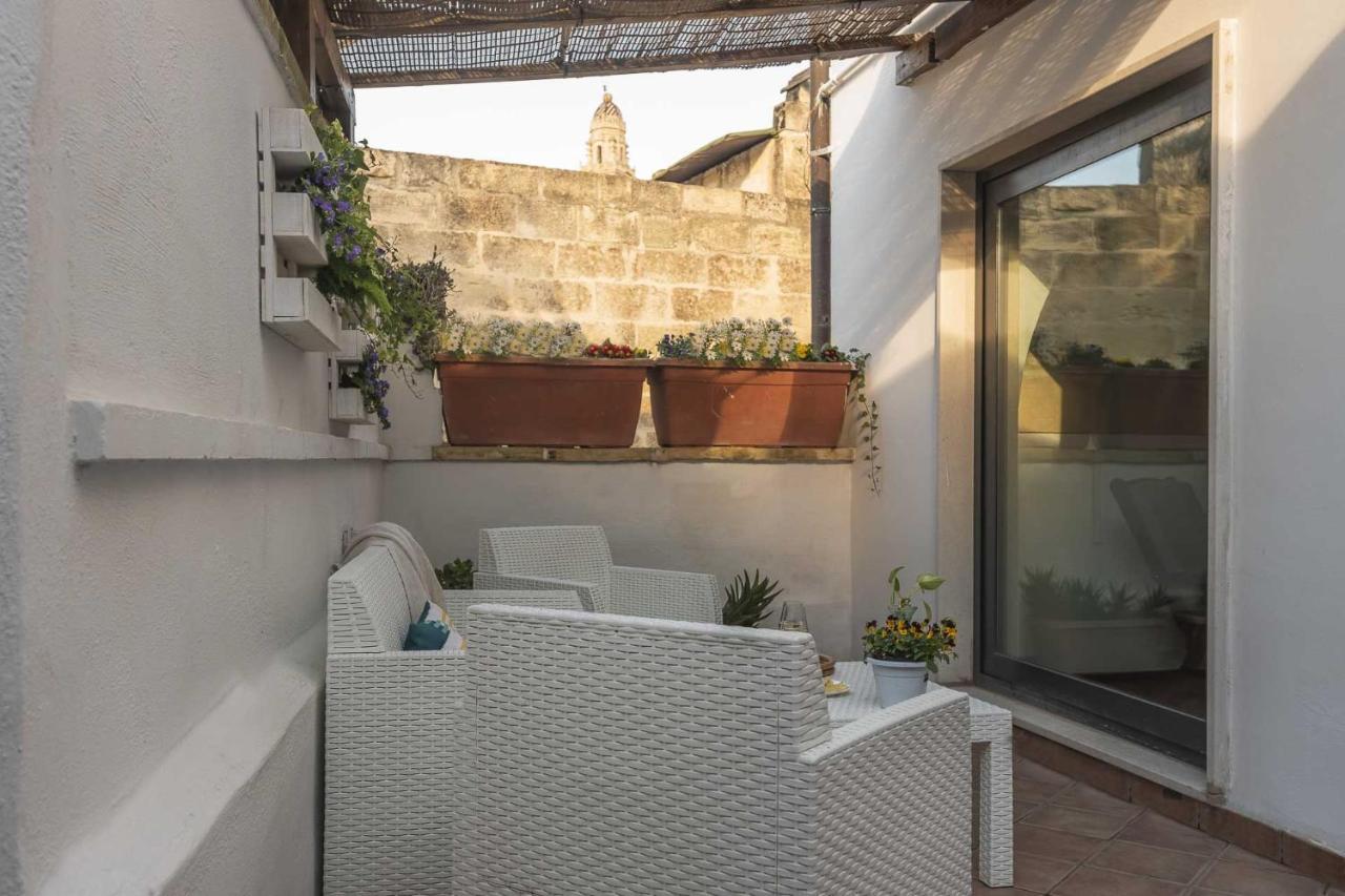 Terzo Campanello - Terrazza Nel Centro Storico Apartment Лече Екстериор снимка